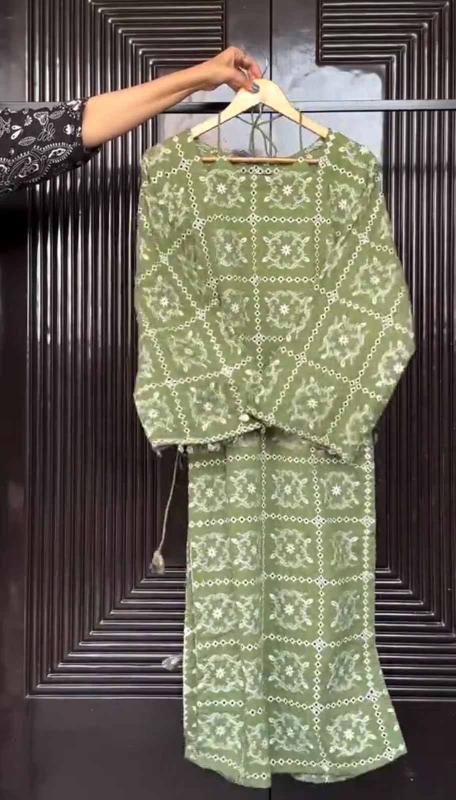 Azadi 2 Piece Outfit
