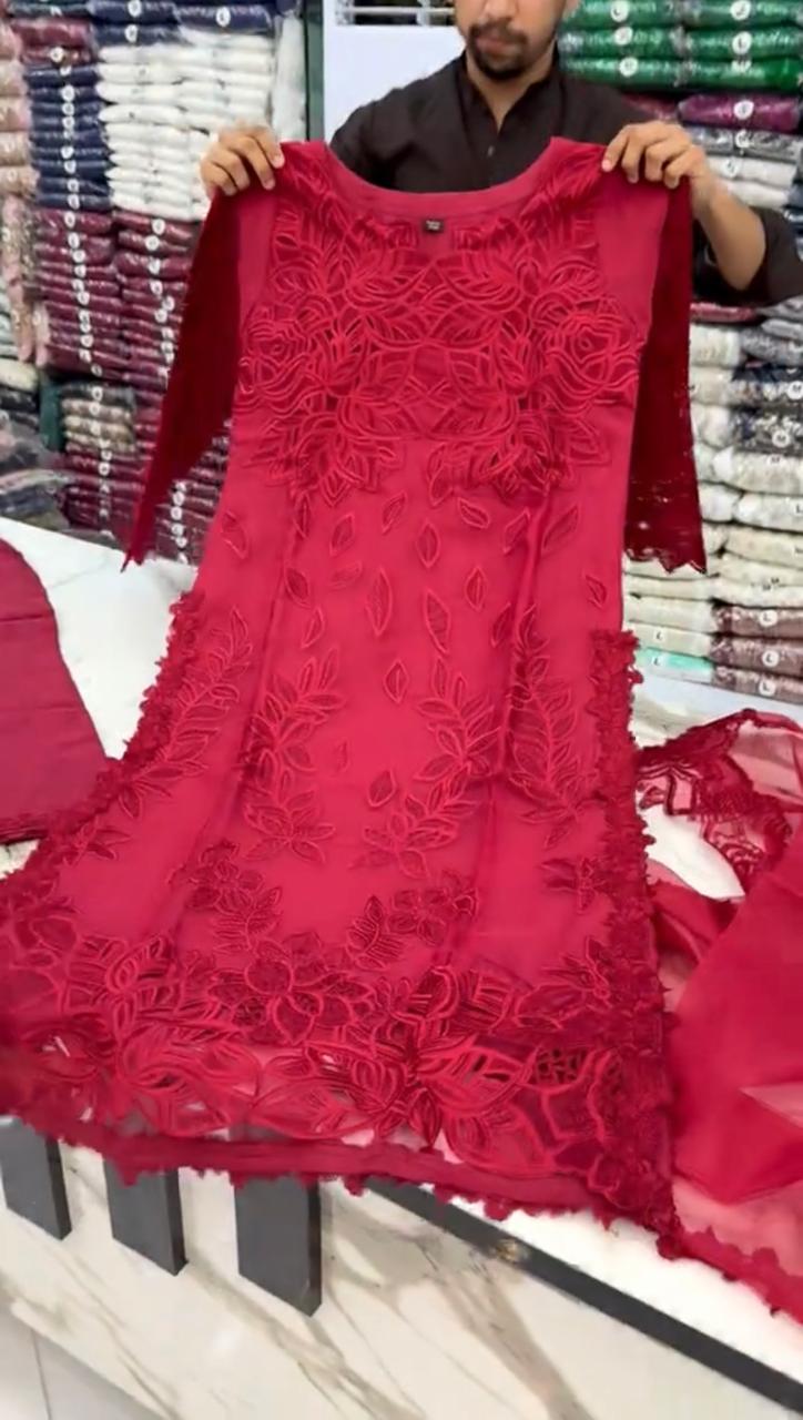 Komal Pretty 3 Piece Suit