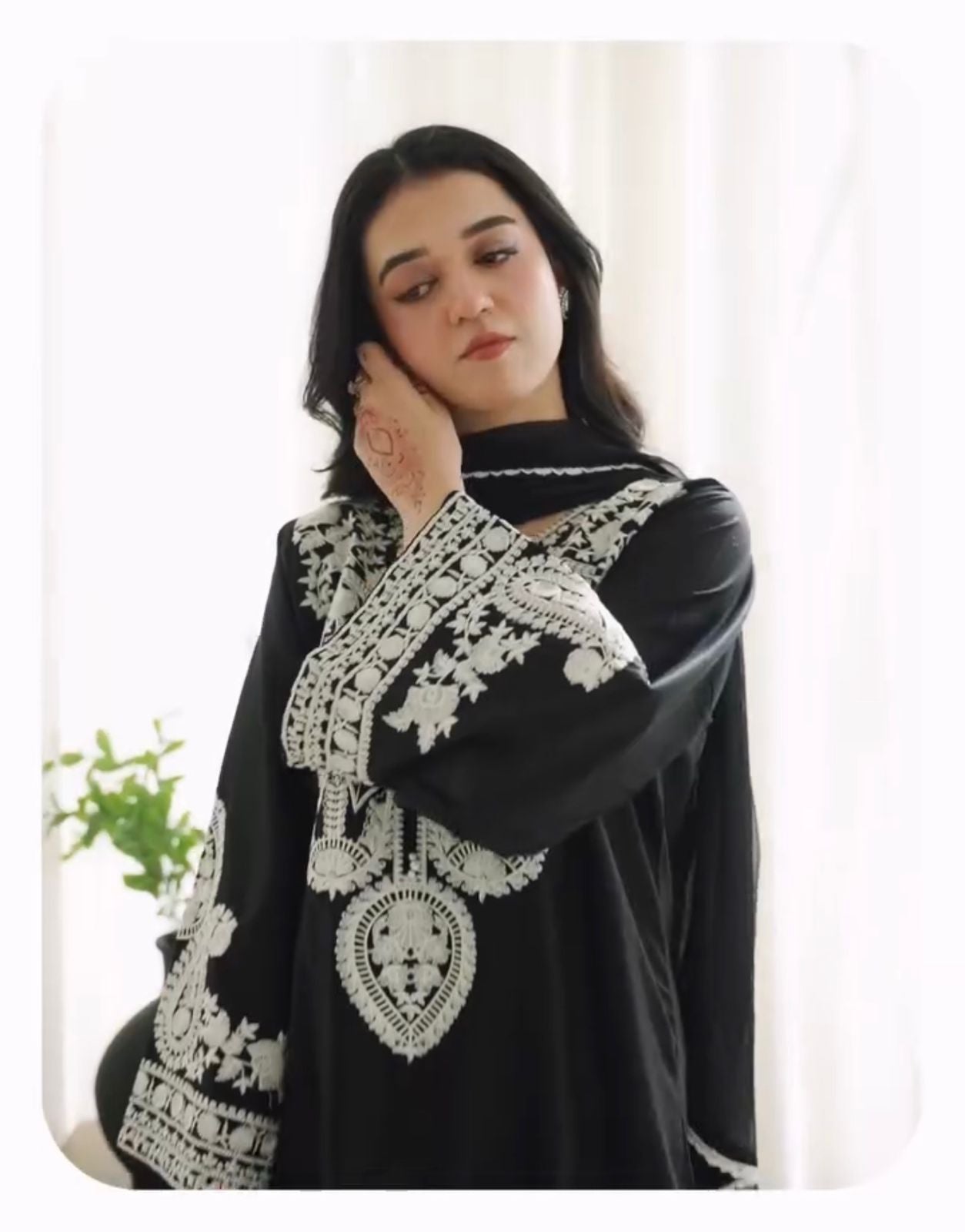 Omal Embroidered 3pc